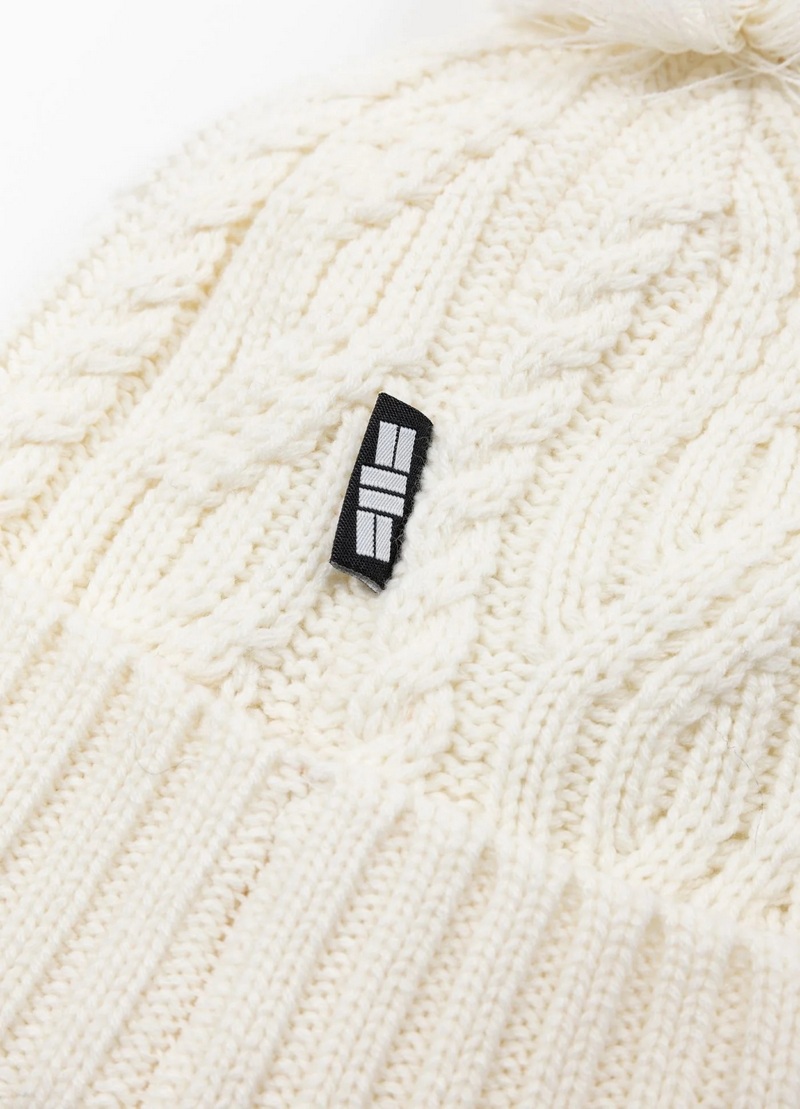 PIT BULL CZAPKA ZIMOWA Z POMPONEM SNOW CREW WHITE