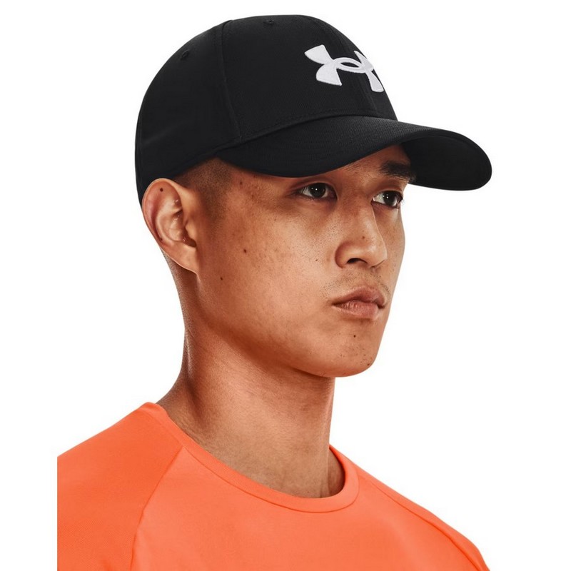 UNDER ARMOUR CZAPKA Z DASZKIEM BLITZING ADJ 001