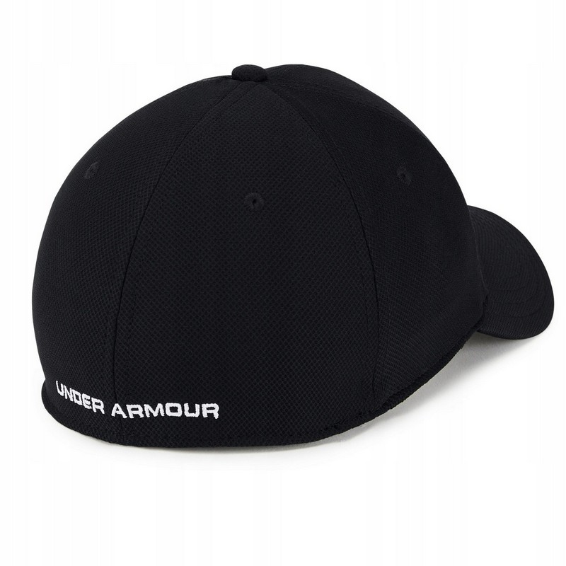 UNDER ARMOUR CZAPKA Z DASZKIEM BLITZING 3.0 001