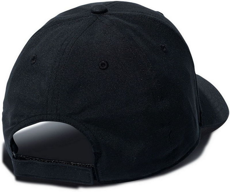 UNDER ARMOUR CZAPKA Z DASZKIEM GOLF96 001